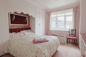 Photo 5- click for photo gallery